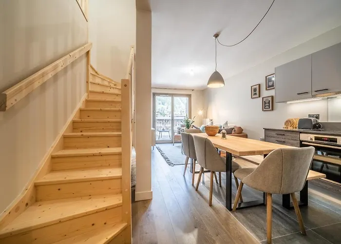 Kotibe - By Emerald Apartment *